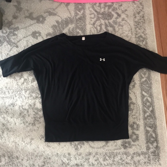 Under Armour Tops - Under Armor 3/4 length Tee